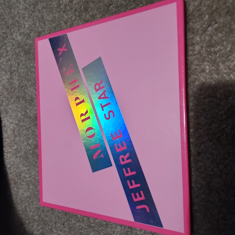 JEFFREE STAR MORHPE X  shadow pallette
